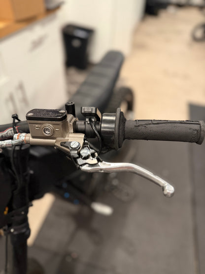Talaria xxx V2 Ultra bee brake